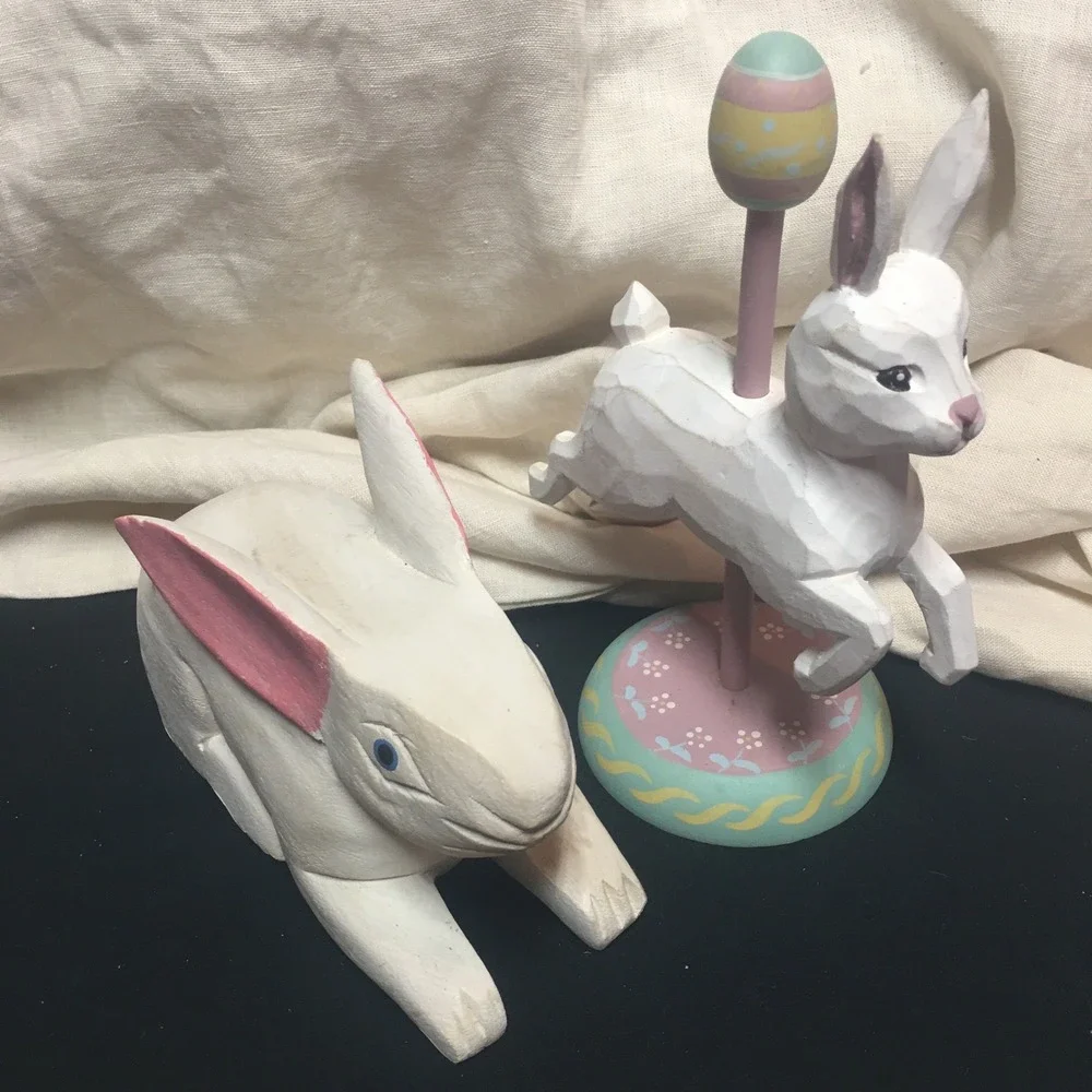 Pair Of 2 Wood Carved Rabbits Bunnies Primitive Folk Art Wooden Easter‎ Pier One